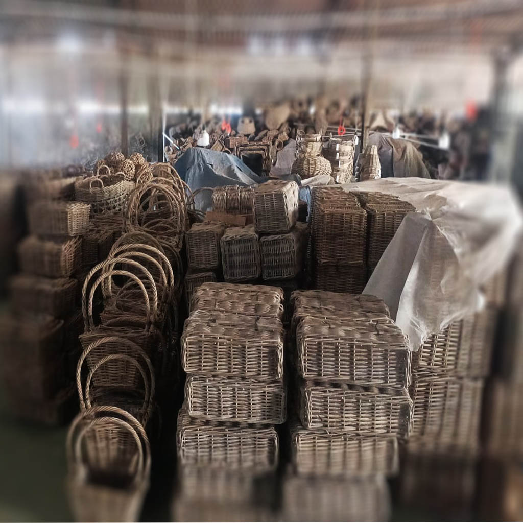 Rattan basket production (5)